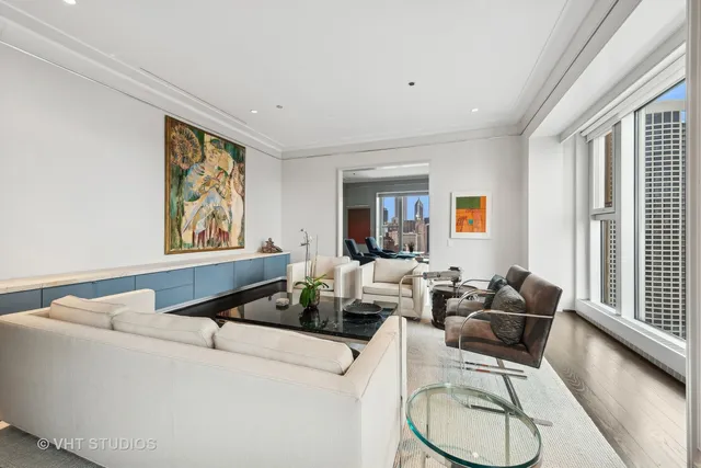 $1,900,000 | 77 East Walton Street, Unit 25D, Chicago, IL 60611