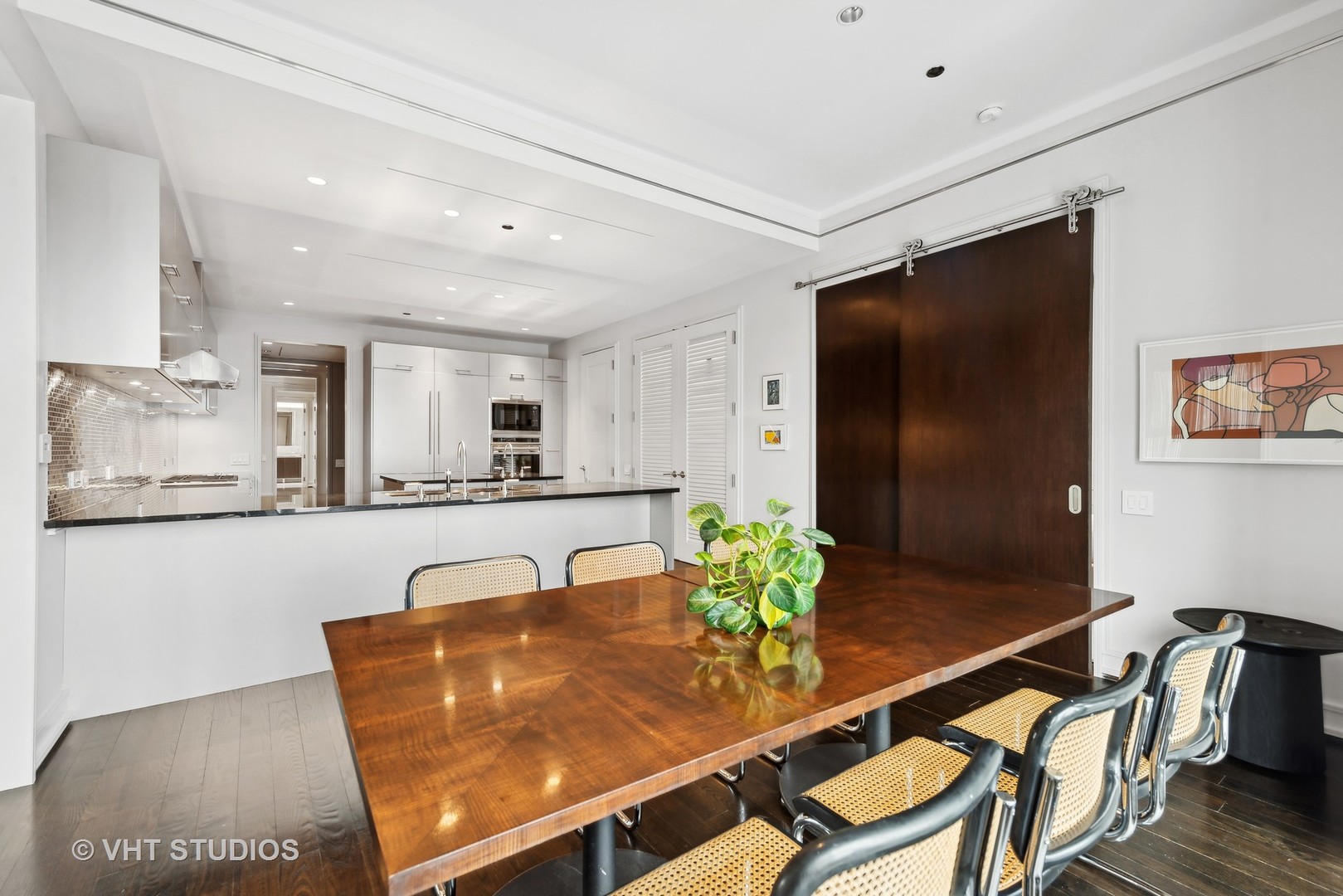 77 East Walton Street, Unit 25D Chicago, IL 60611 - Photo 9 of 28