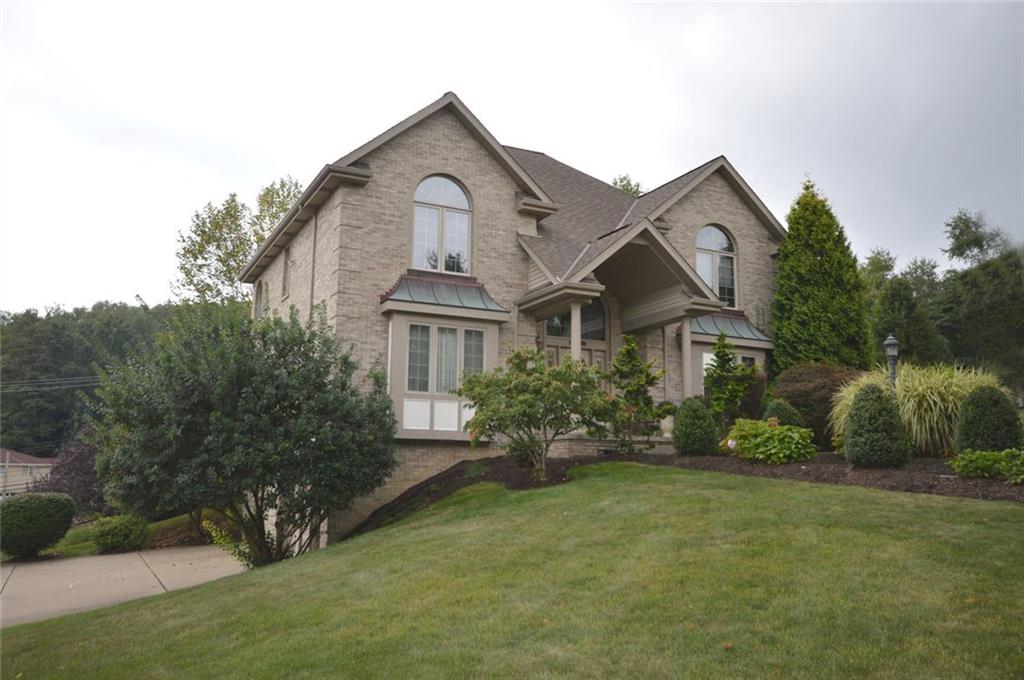 100 Field Club Circle McKees Rocks, PA 15136 - Photo 1 of 24