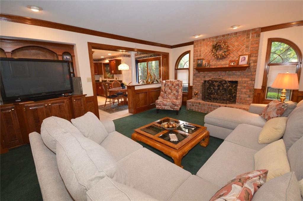 100 Field Club Circle McKees Rocks, PA 15136 - Photo 11 of 24