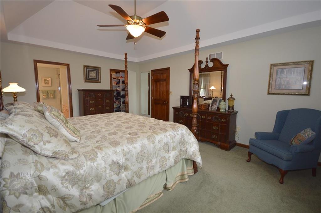100 Field Club Circle McKees Rocks, PA 15136 - Photo 17 of 24