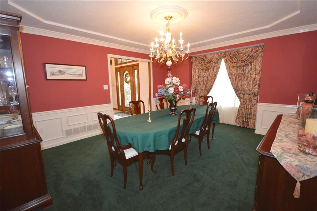 100 Field Club Circle McKees Rocks, PA 15136 - Photo 6 of 24