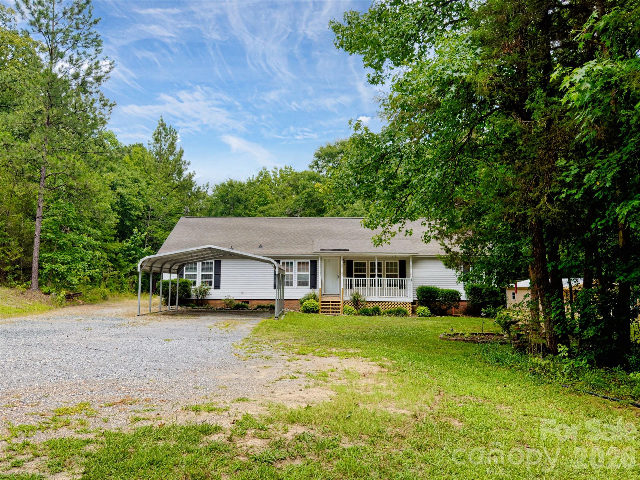 4942 Reid Road Edgemoor, SC 29712 - Photo 3 of 48