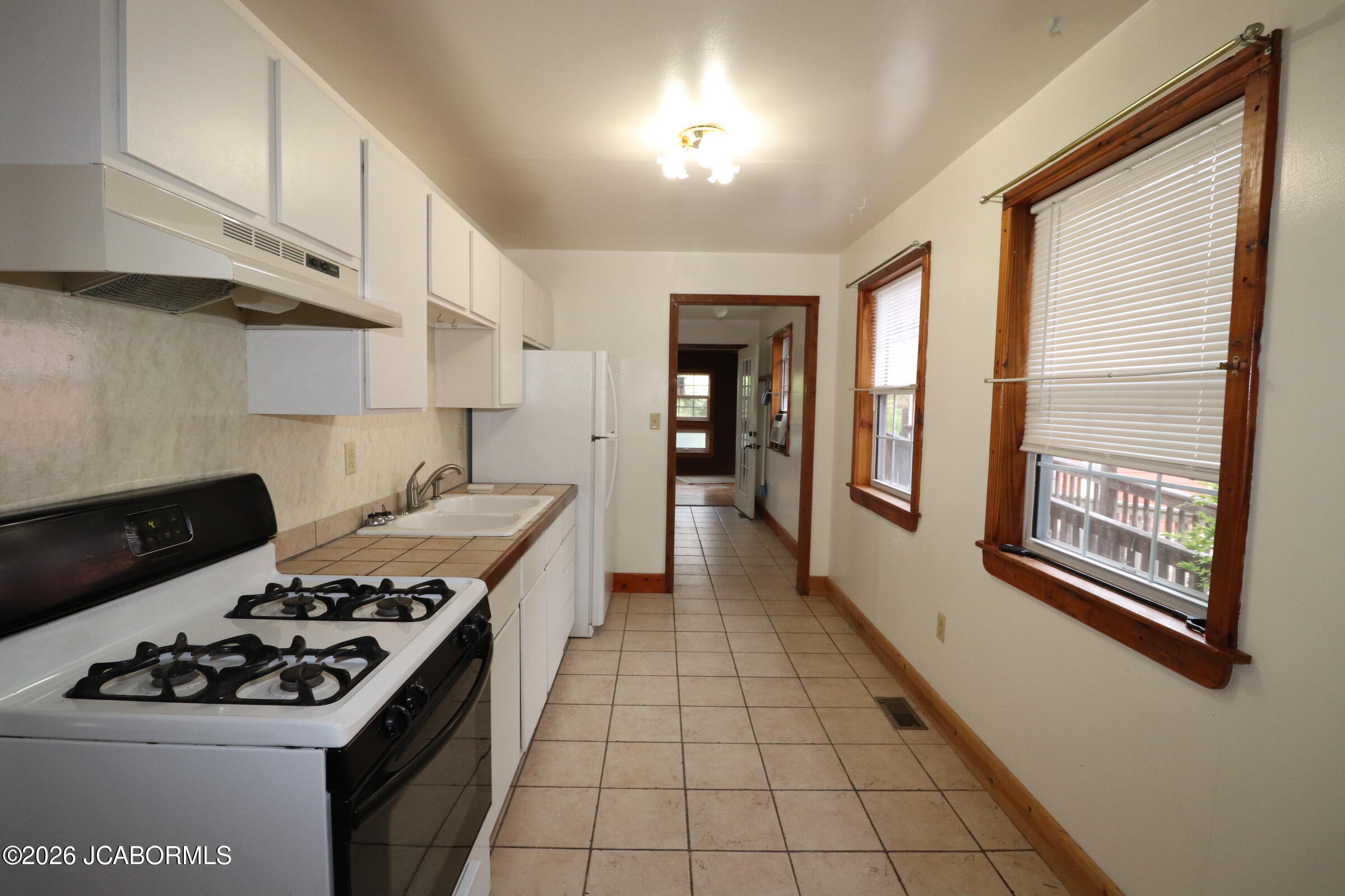 825 High Street Fulton, MO 65251 - Photo 5 of 75 5
