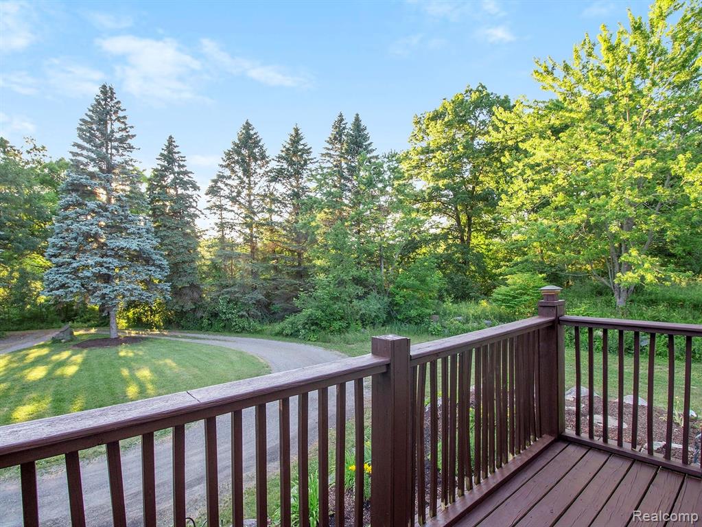 2533 South Lake George Road Metamora, MI 48455 - Photo 13 of 36