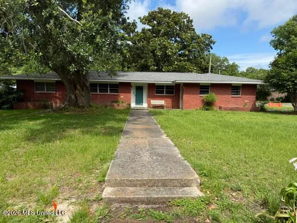 $1,650 | 204 Church Street, Long Beach, MS 39560
