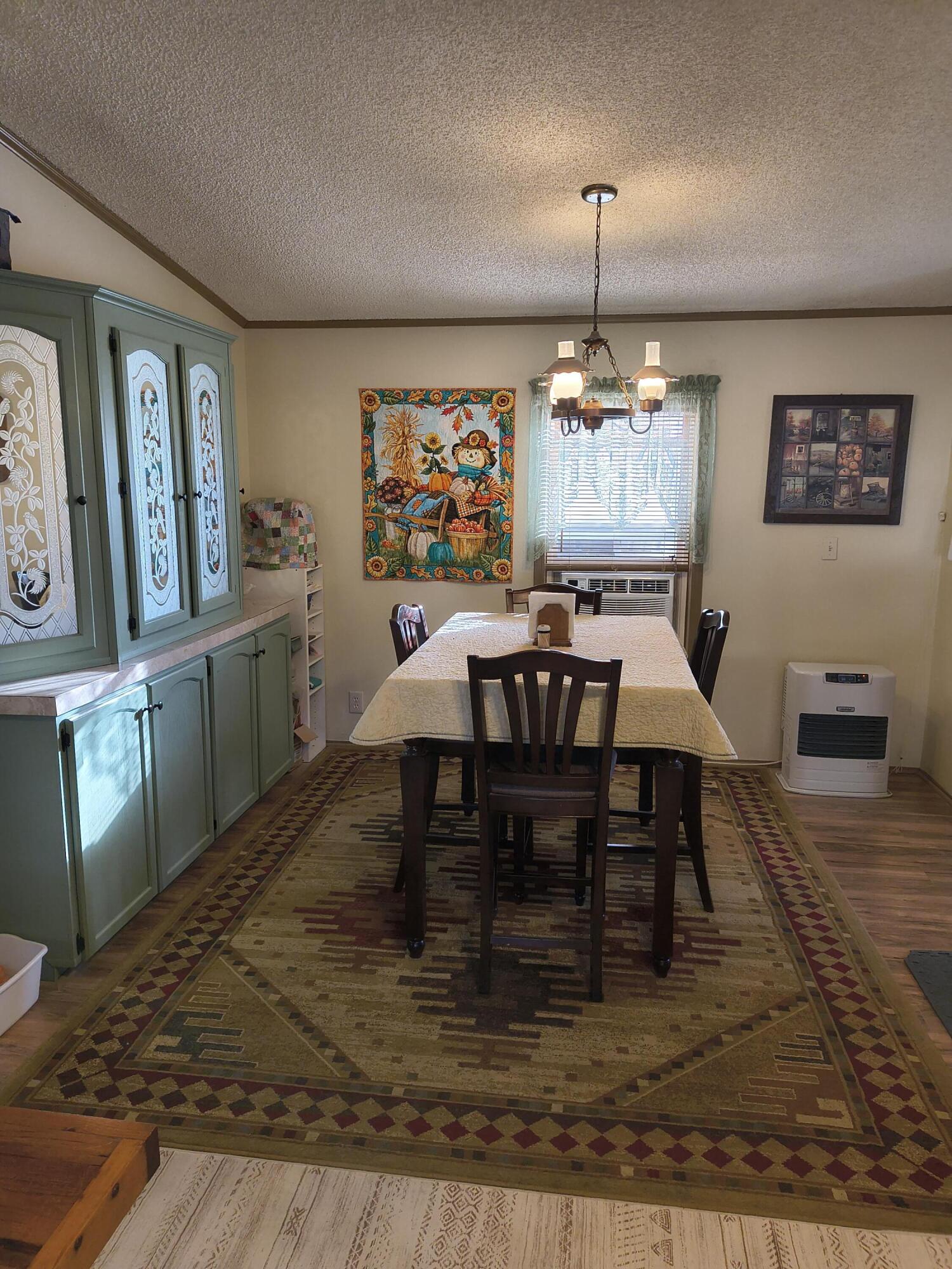 235 North Roosevelt Street Merrill, OR 97633 - Photo 6 of 27 a view of a dining room with furniture