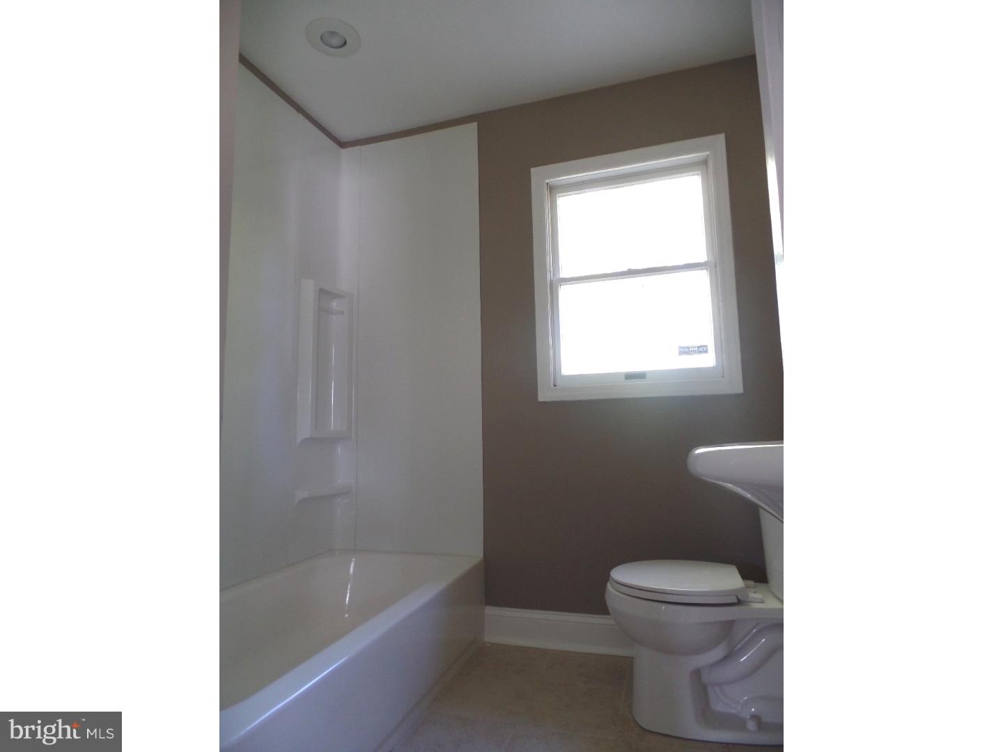 15 Warwick Road Stratford, NJ 08084 - Photo 10 of 14