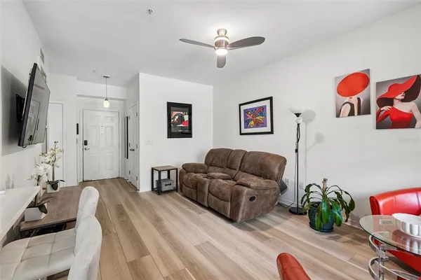 $220,000 | 1910 East Palm Avenue, Unit 9101, Tampa, FL 33605