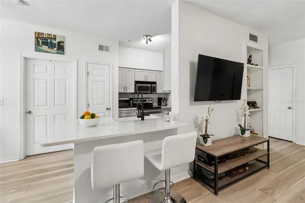 $220,000 | 1910 East Palm Avenue, Unit 9101, Tampa, FL 33605