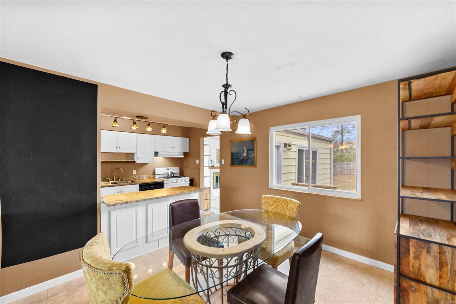 41 Hillcrest Boulevard Ballwin, MO 63021 - Photo 7 of 35