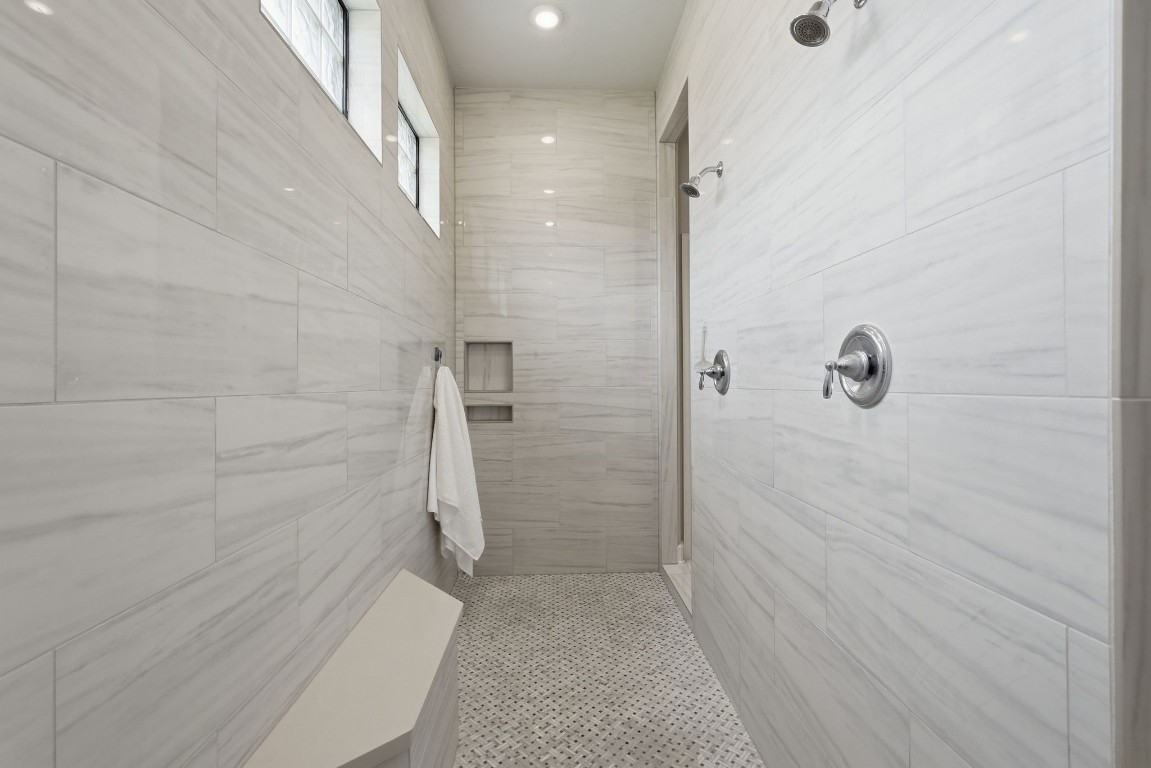 25011 Oxbow Lake Lane Spring, TX 77389 - Photo 22 of 33 a bathroom with a shower