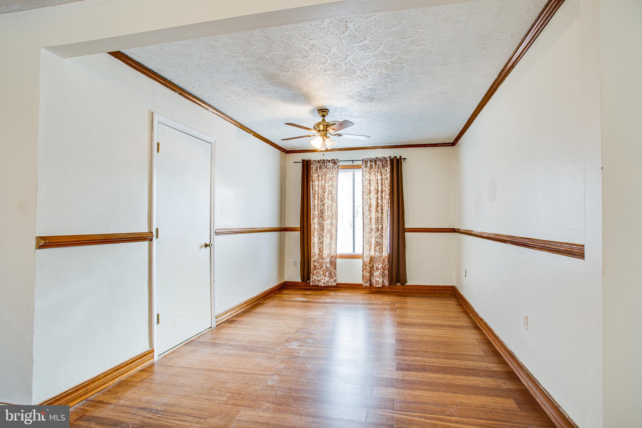 4000 Shepherds Road Partlow, VA 22534 - Photo 13 of 52 Dining room with chair railing