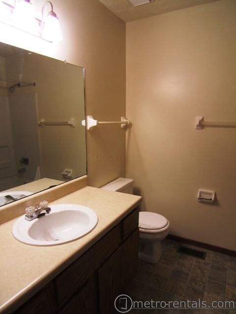 3862 Petzinger Road, Unit 3864 Columbus, OH 43232 - Photo 6 of 7 3862Bathroom