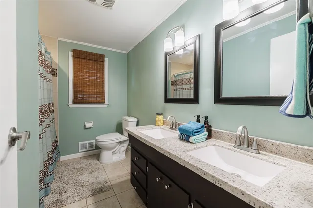 $189,900 | 15 Kennedy Circle, Irondequoit, NY 14609