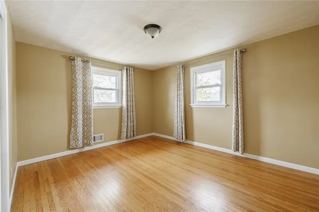 $189,900 | 15 Kennedy Circle, Irondequoit, NY 14609