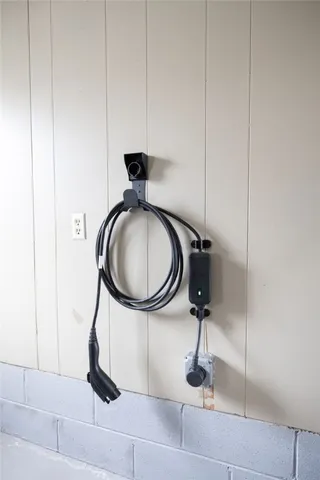 $189,900 | 15 Kennedy Circle, Irondequoit, NY 14609