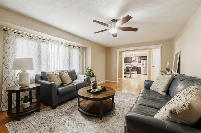 $189,900 | 15 Kennedy Circle, Irondequoit, NY 14609