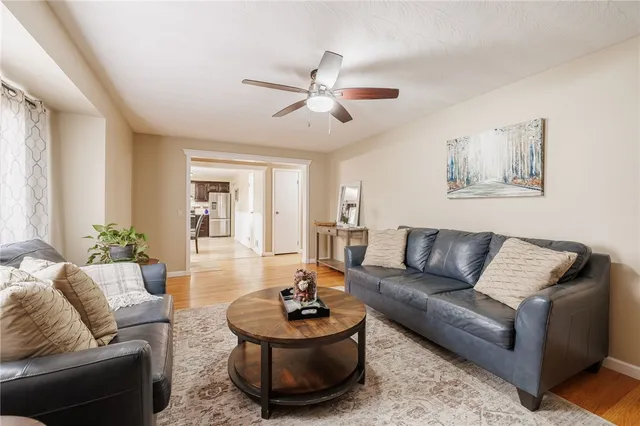 $189,900 | 15 Kennedy Circle, Irondequoit, NY 14609