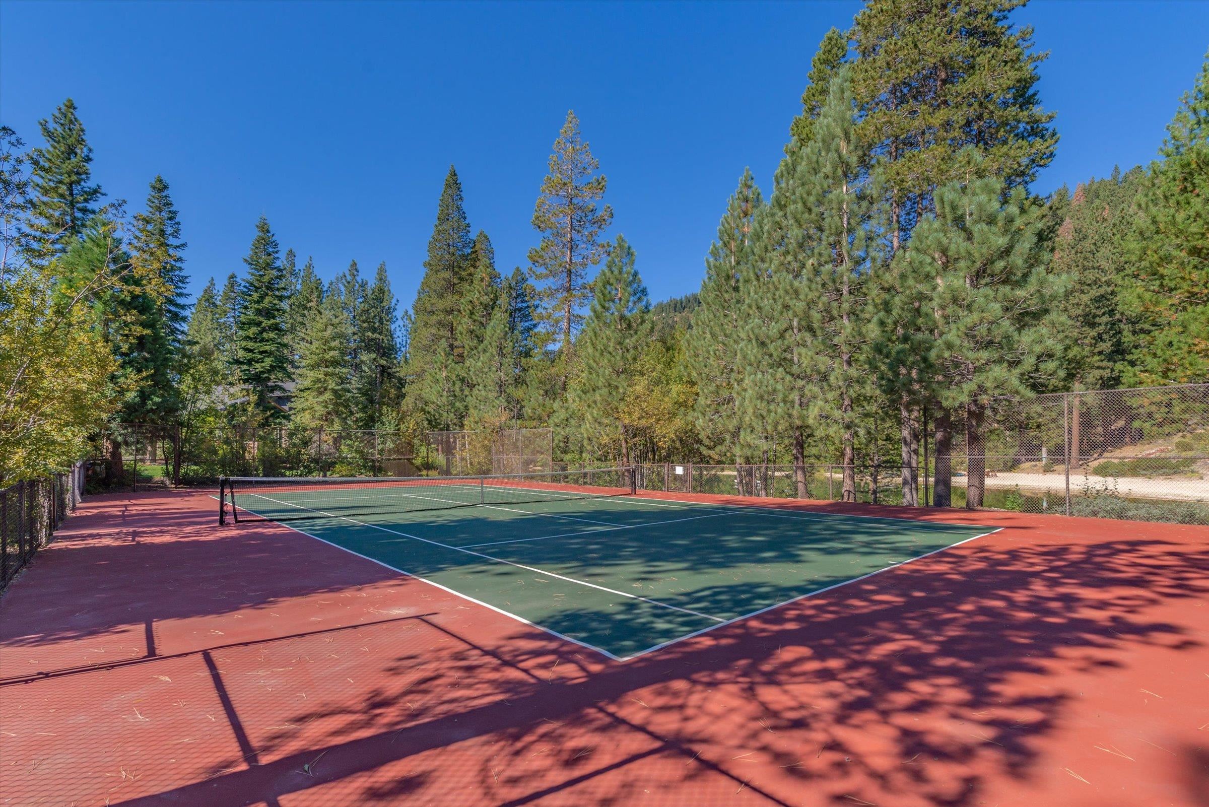 192 Hidden Lake Loop Olympic Valley, CA 96146 - Photo 20 of 21 a view of a basketball court