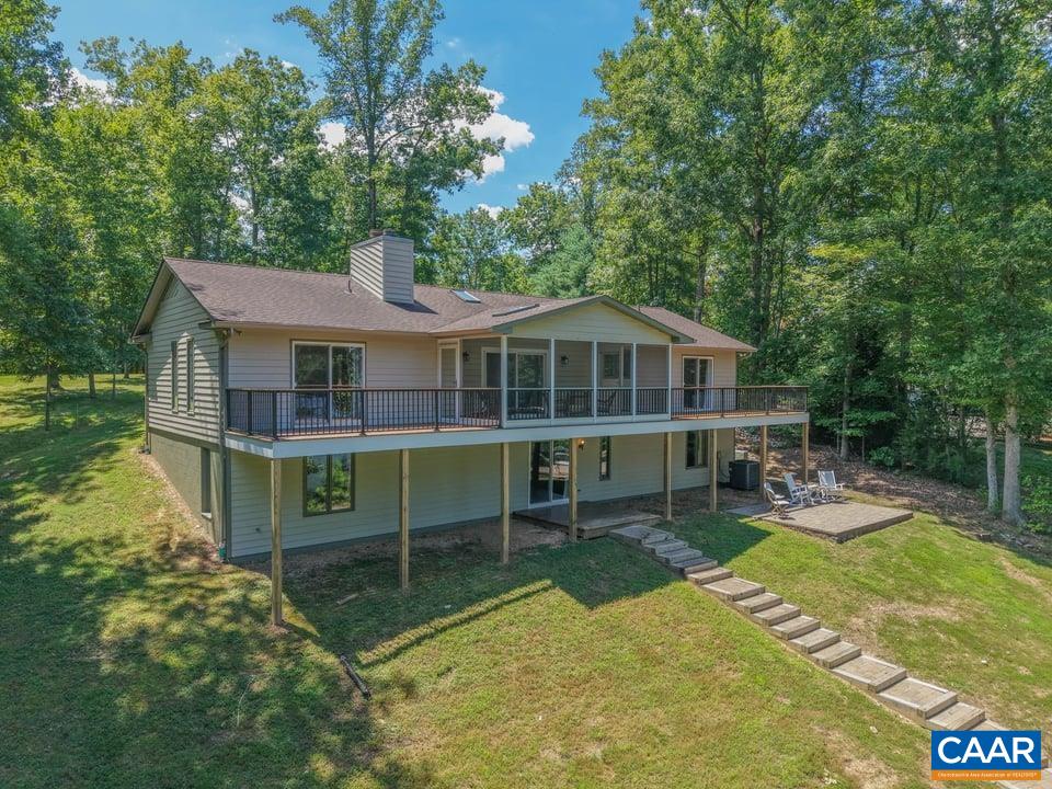 19 Woodridge Road Palmyra, VA 22963 - Photo 1 of 71 Gallery Image 1