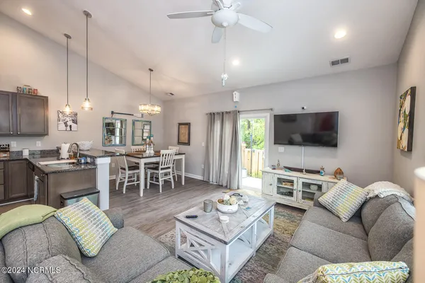 $1,700 | 163 Lincoln Pl Circle, Leland, NC 28451