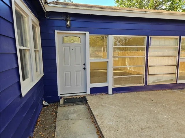 $1,443 | 918 Stobaugh Street, Unit B, Austin, TX 78757