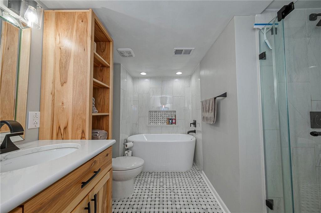 2034 Swallow Hill Road, Unit 220 Pittsburgh, PA 15220 - Photo 17 of 19