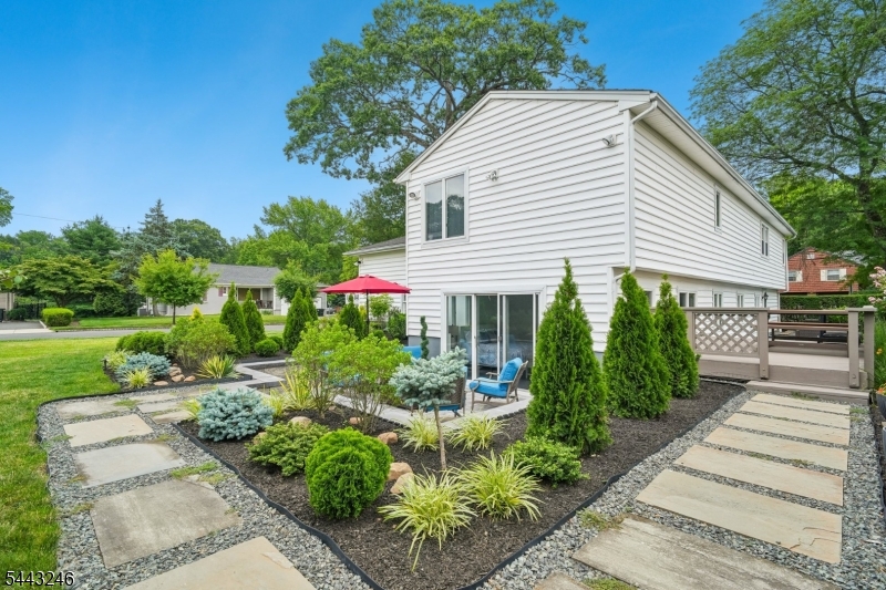 1 Archbridge Lane Springfield, NJ 07081 - Photo 30 of 37