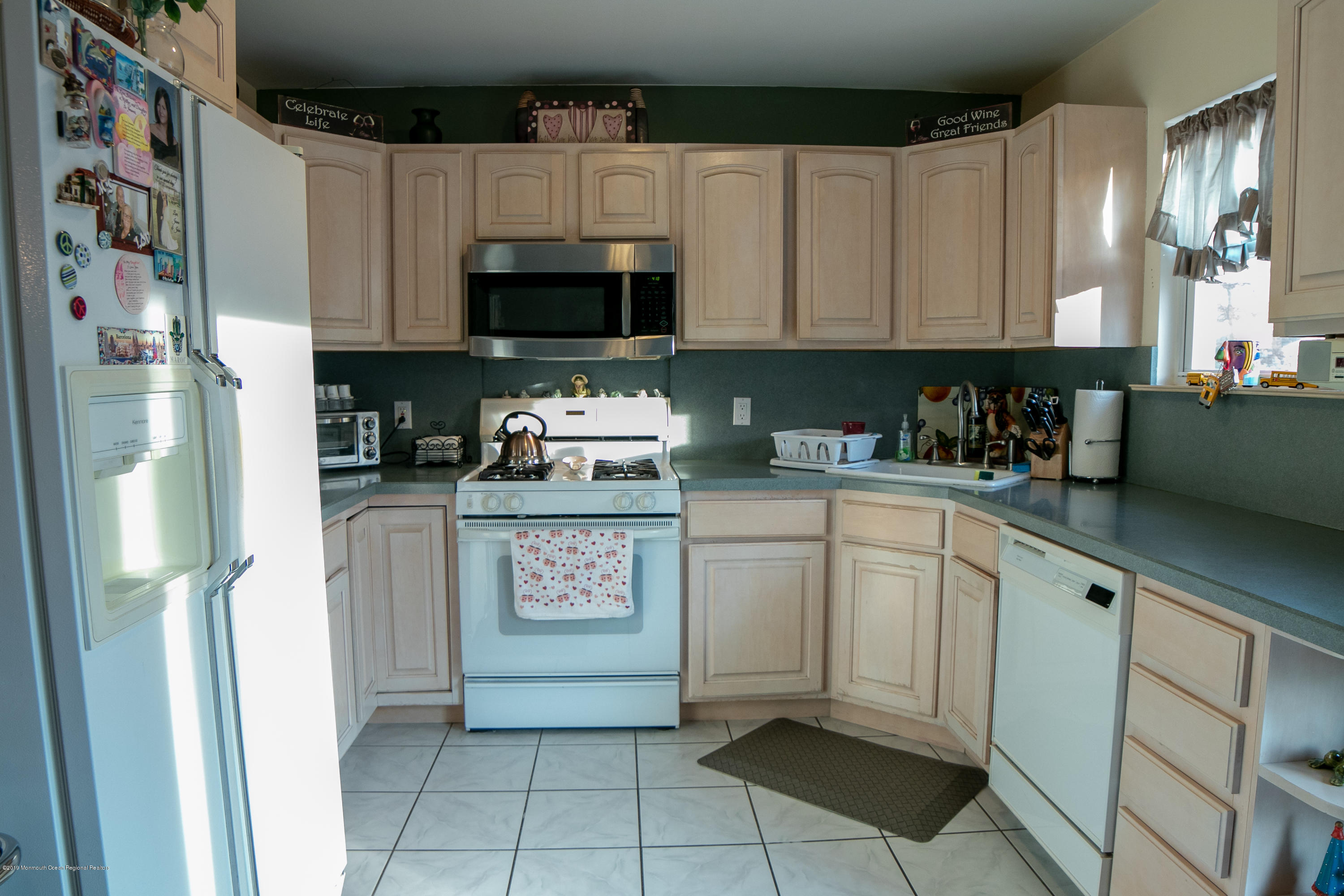 110 Darien Road Howell, NJ 07731 - Photo 11 of 30 IMG_2457