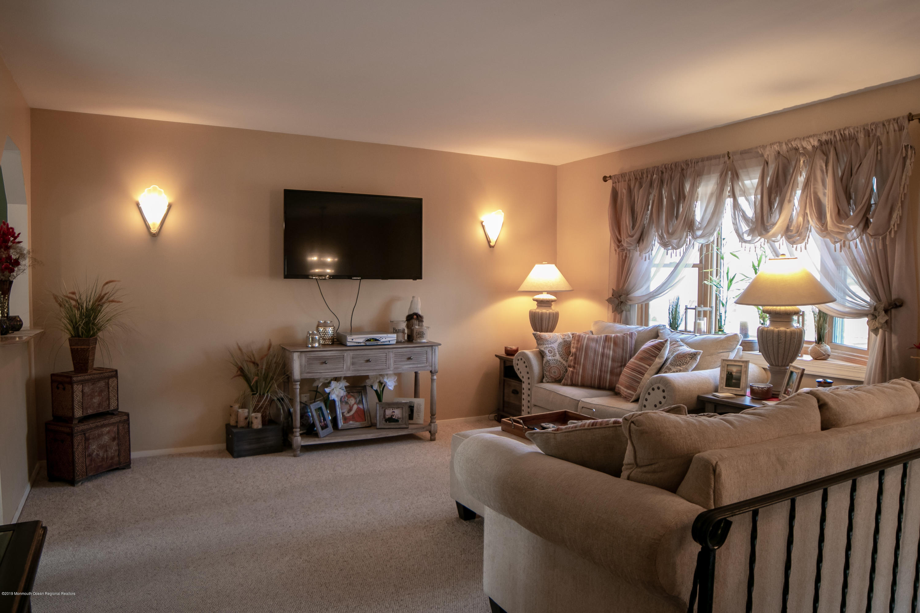 110 Darien Road Howell, NJ 07731 - Photo 5 of 30 IMG_2401