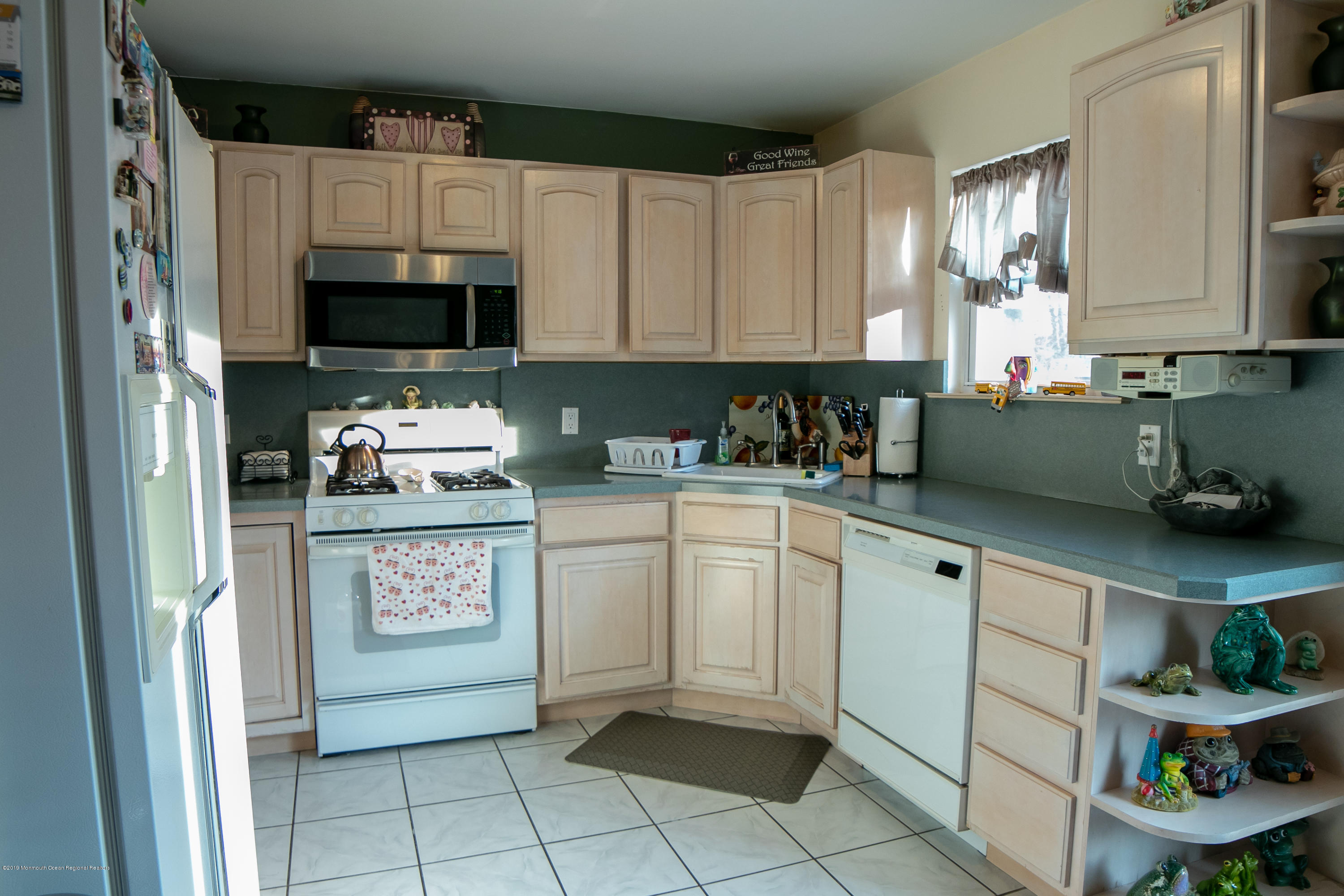 110 Darien Road Howell, NJ 07731 - Photo 10 of 30 IMG_2455