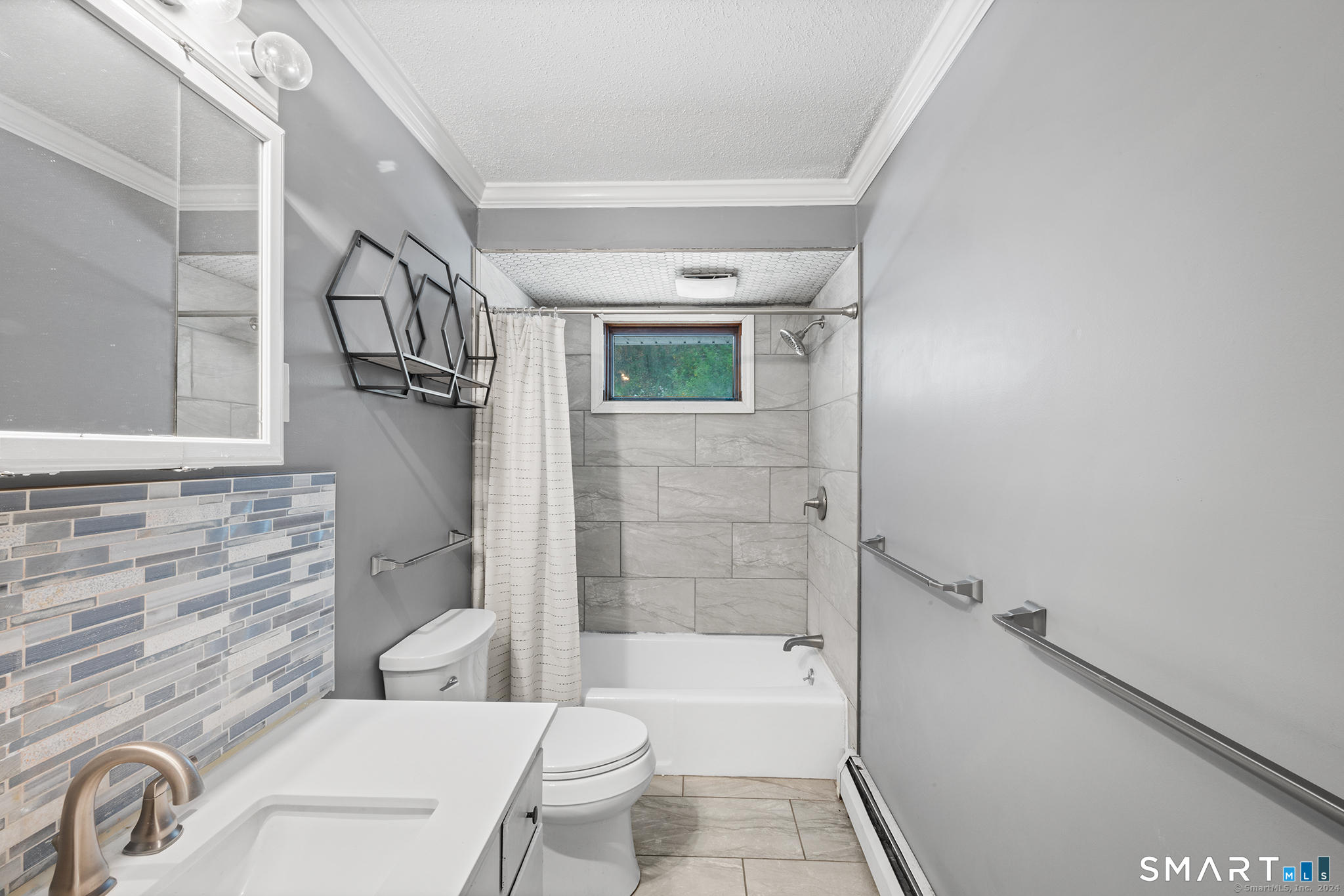 192 Leffingwell Road Montville, CT 06382 - Photo 10 of 19