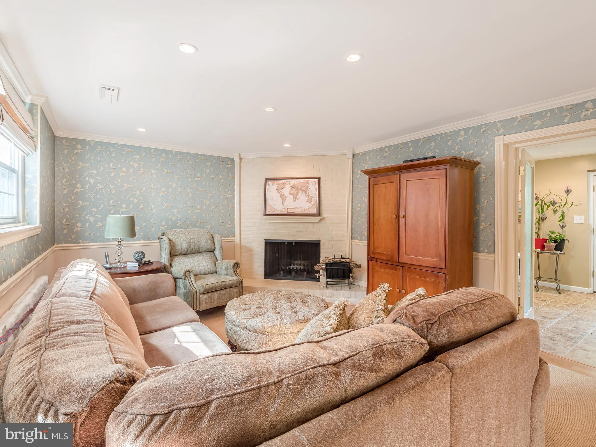 8702 Bradgate Road Alexandria, VA 22308 - Photo 4 of 37 Gallery Image 4