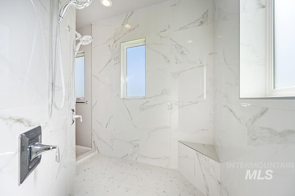 844 South Lake Pointe Way Eagle, ID 83616 - Photo 16 of 38