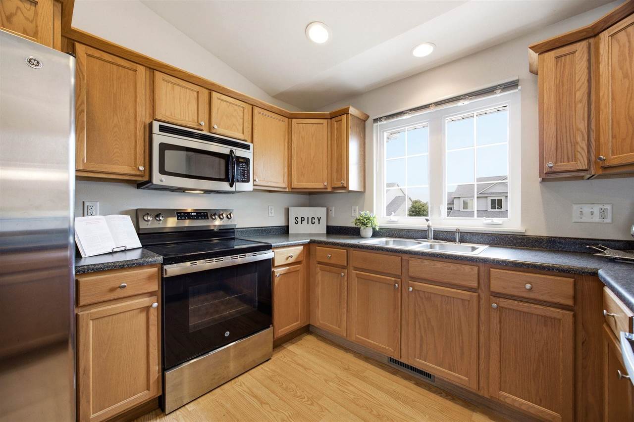 137 South Park Ridge Road North Liberty, IA 52317 - Photo 9 of 28 Gallery Image 9