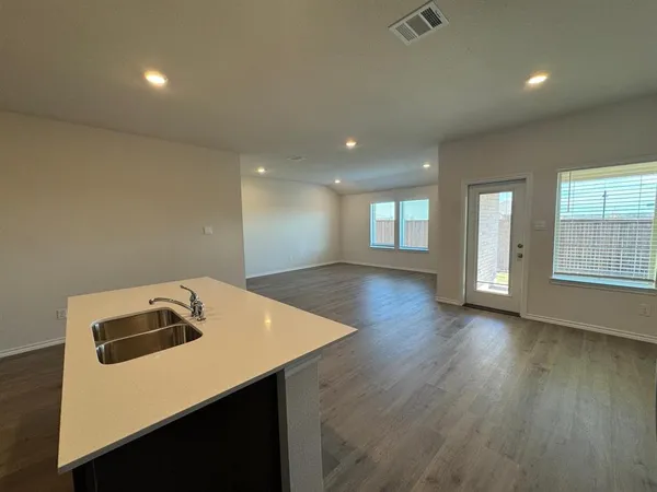 $2,295 | 3905 Turquoise Avenue, Celina, TX 75009