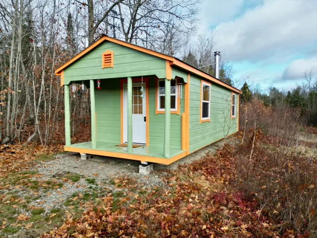 $79,900 | 194 Hurd Road, Burlington, ME 04417