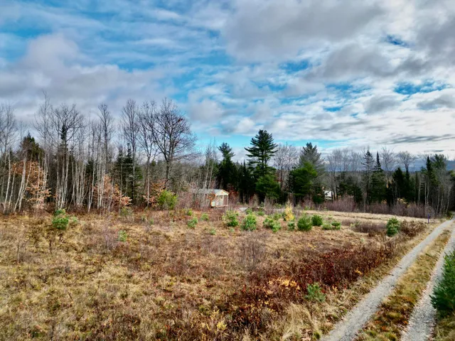 $79,900 | 194 Hurd Road, Burlington, ME 04417