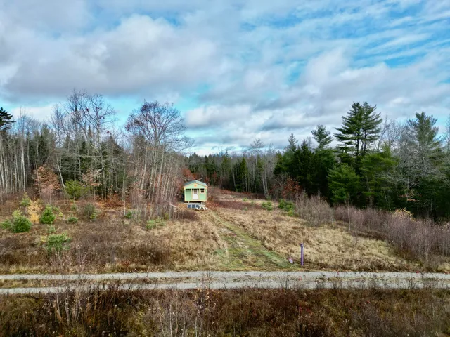 $79,900 | 194 Hurd Road, Burlington, ME 04417