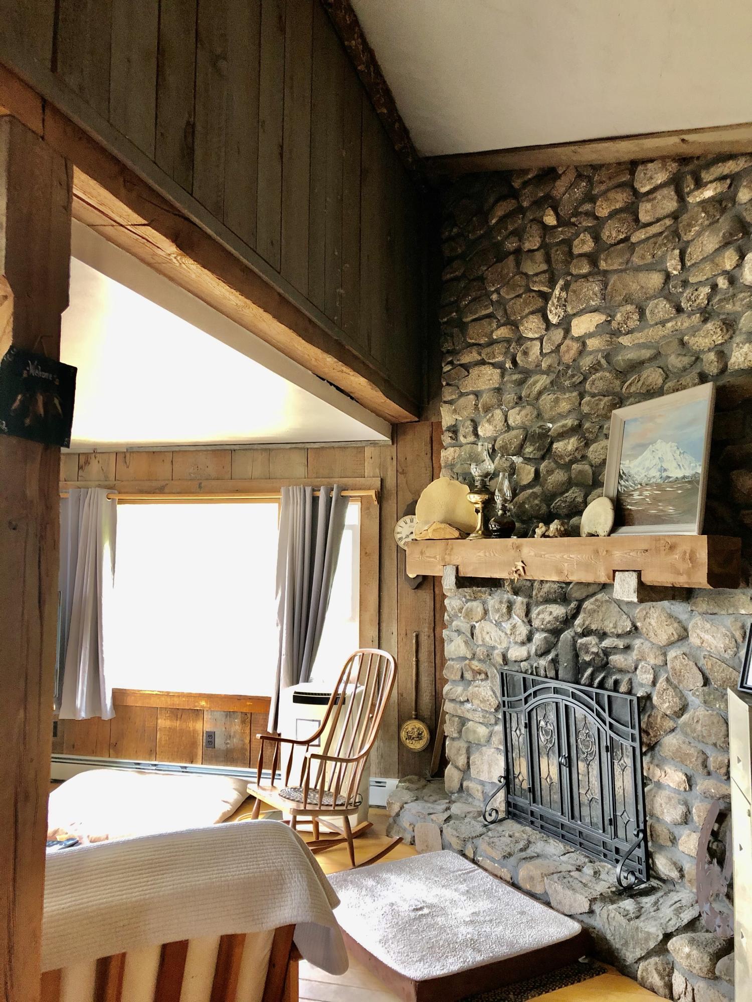 428 Black Mountain Road Harrison, ME 04040 - Photo 20 of 49 Living rm