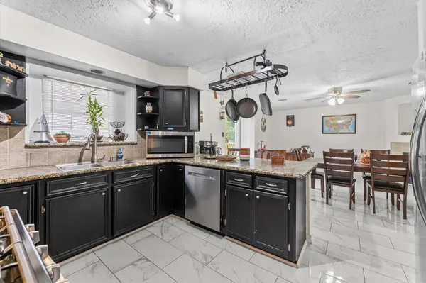 $2,650 | 228 April Waters Drive West, Conroe, TX 77356