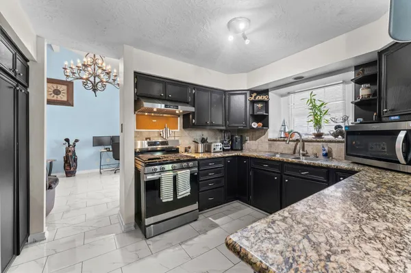 $2,650 | 228 April Waters Drive West, Conroe, TX 77356