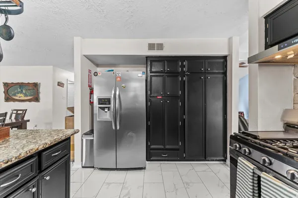 $2,650 | 228 April Waters Drive West, Conroe, TX 77356