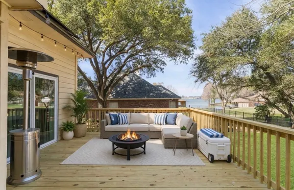 $2,650 | 228 April Waters Drive West, Conroe, TX 77356