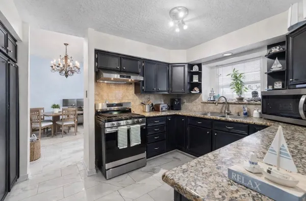 $2,650 | 228 April Waters Drive West, Conroe, TX 77356