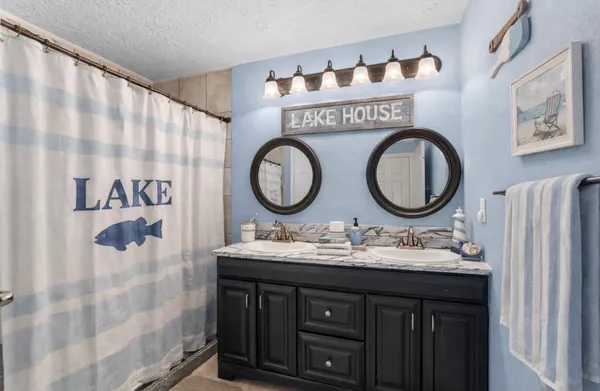 $2,650 | 228 April Waters Drive West, Conroe, TX 77356