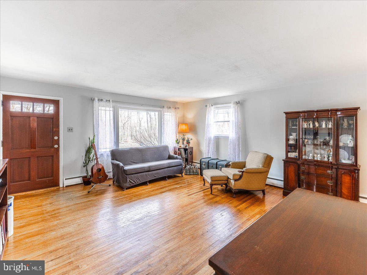 1815 Twining Road Willow Grove, PA 19090 - Photo 5 of 37 Gallery Image 5