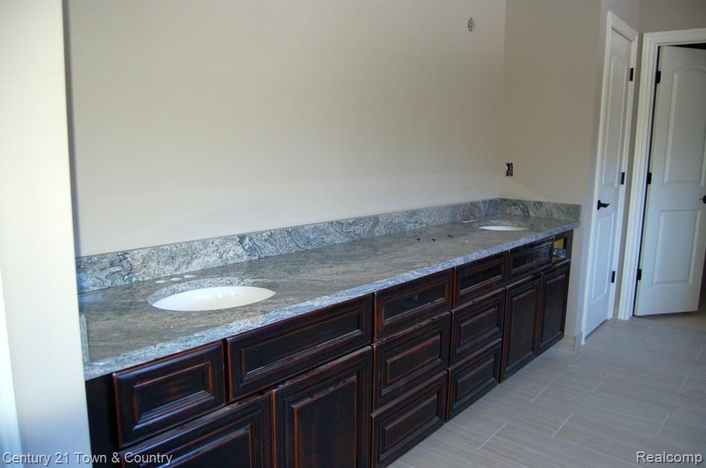 1107 Gulch Court Rochester Hills, MI 48306 - Photo 21 of 34