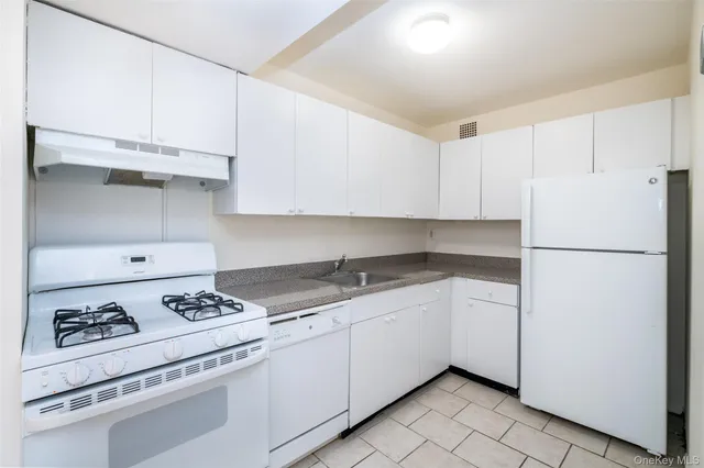 $2,700 | Undisclosed Address, White Plains, NY 10604